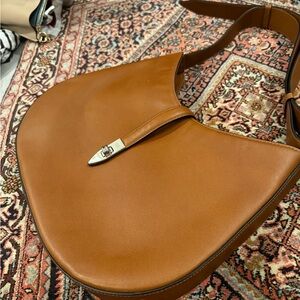 Kinder Salmon Maude Hobo Bag. Purchased from W Concept 5 months ago. Korean bag